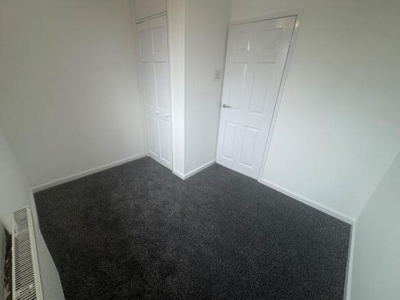 3 bed Semi-Detached to rent Image 8