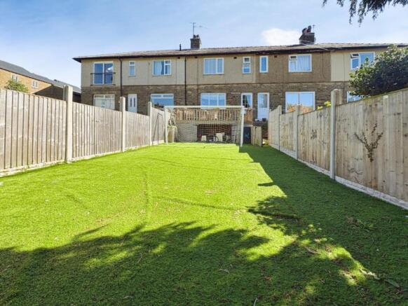 3 bed Terraced for sale Image 4