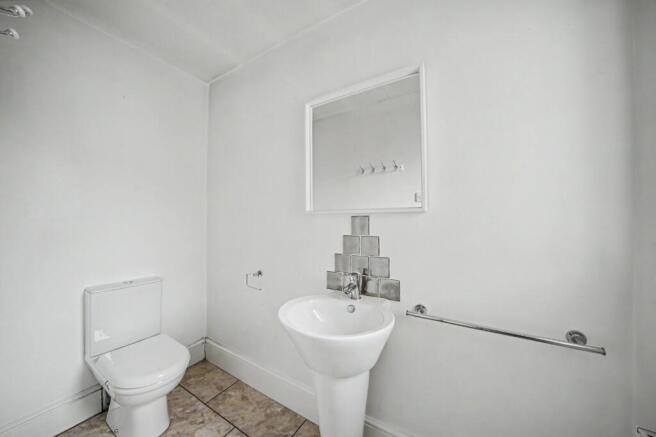 3 bed Semi-Detached for sale Image 10