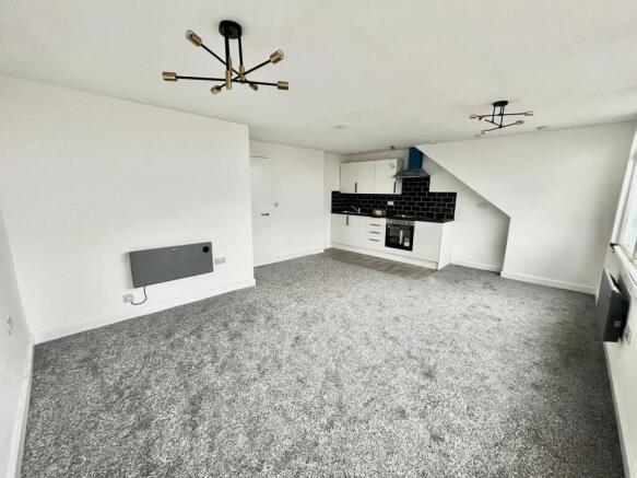 Lightning Estates are proud to present this Spaci
