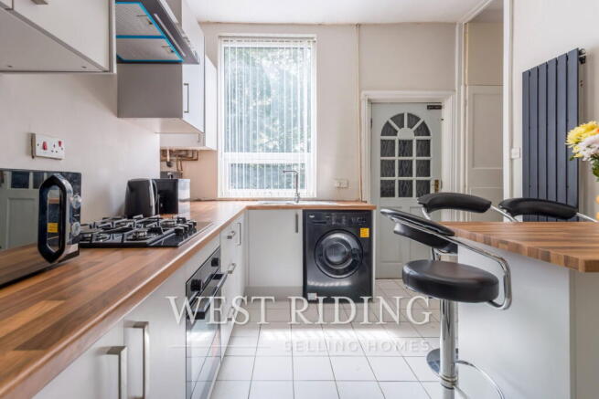 2 bed Terraced for sale Image 5