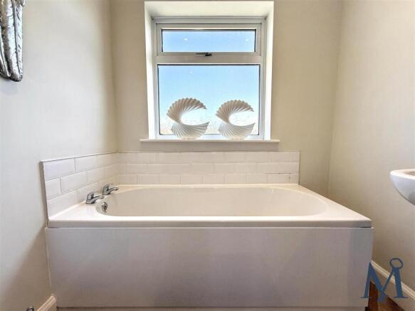 2-bed semi-detached on Devana Avenue, Coalville, £240,000