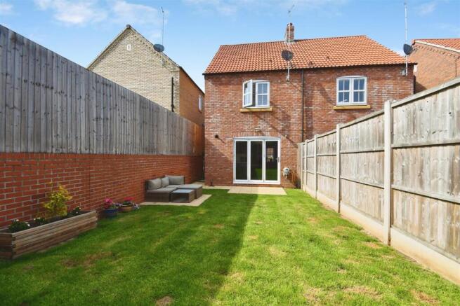2 bed Semi-Detached for sale Image 4
