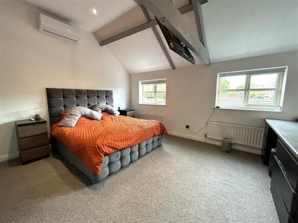 2 bed Semi-Detached for sale Image 9