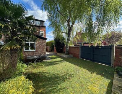 Moss Lane, Altrincham, WA15