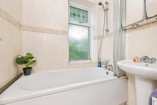 2 bed Detached for sale Image 12