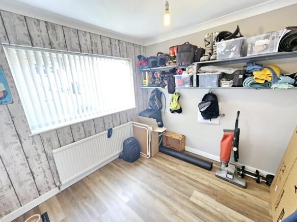 3 bed Semi-Detached for sale Image 10