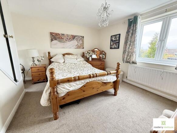 2 bed Semi-Detached for sale Image 6