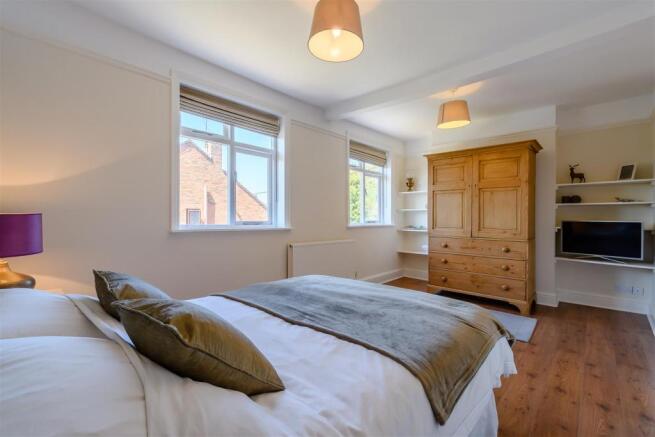 8417441-interior26.jpg