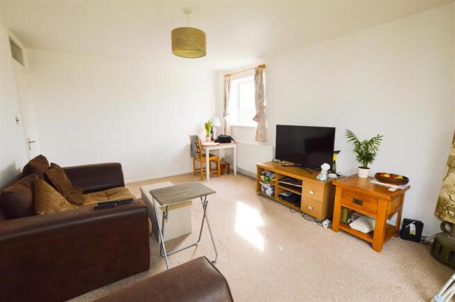 Living Room 1.jpg