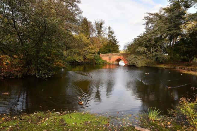 Cannon Hill Park nearby