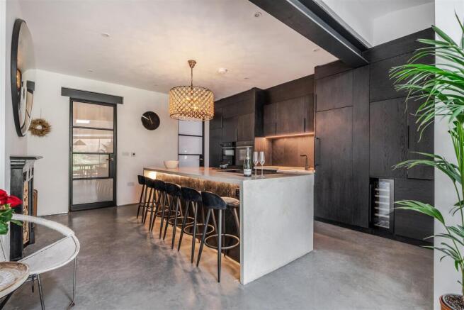 Kitchen / dining room / family room