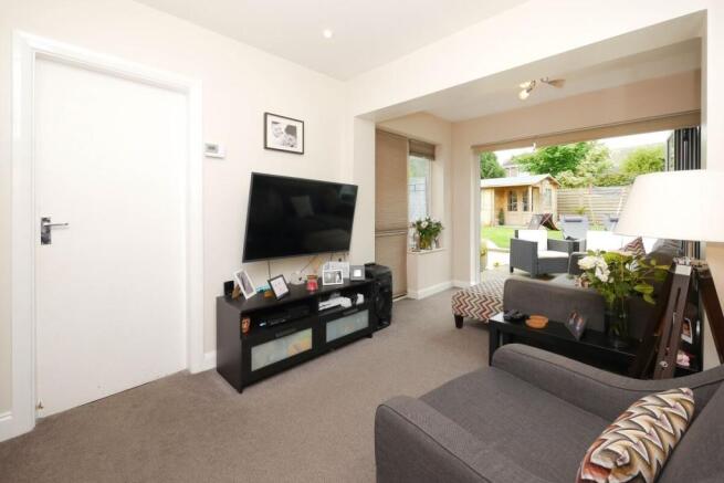 Sitting Room / Dining Room