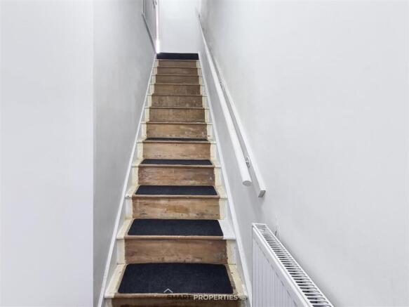 3 bed House for sale Image 9