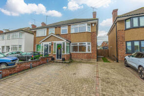 26, Broad Oak Way, Rayleigh SS6 8JU