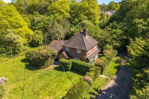 Sunnyside, Fingest Lane, High Wycombe HP14 3LS