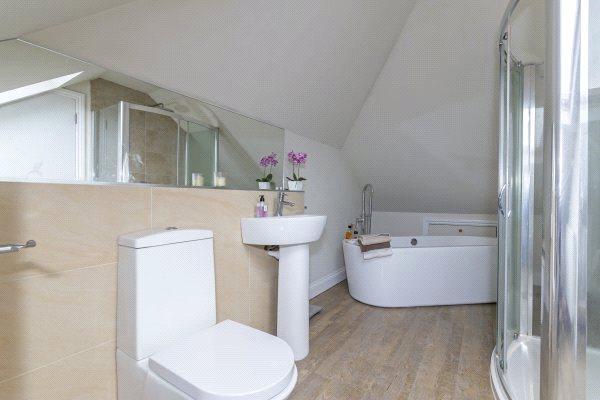 Ensuite 2