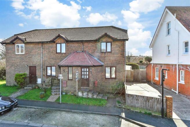 Tennyson Close, Yarmouth, Isle of Wight photo 4