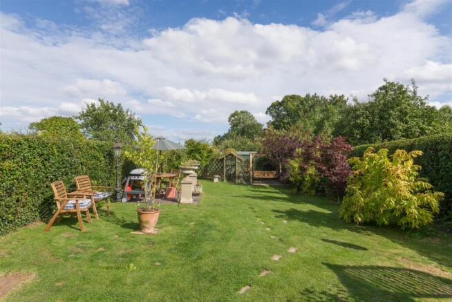 garden 1.jpg
