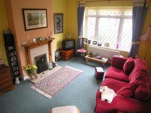 LOUNGE: