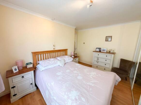 3 bed Semi-Detached for sale Image 12