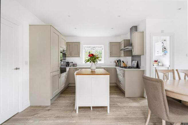 Haddenham, Buckinghamshire photo 4