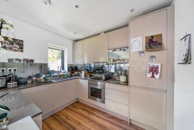 0e2a00fb-e1f5-4a60-b