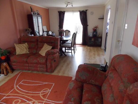 Lounge/dining room