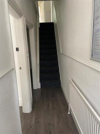 4 bed House Share to rent Image 5