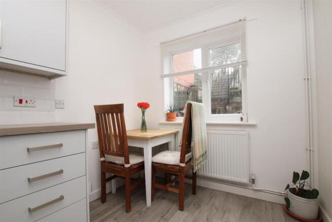 Breakfast Area.JPG