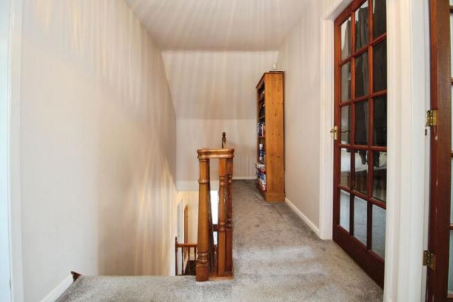 4 bed Detached for sale Image 12
