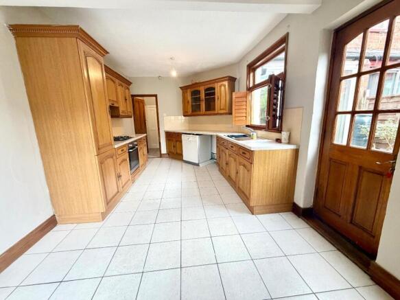4 bed Terraced for sale Image 9