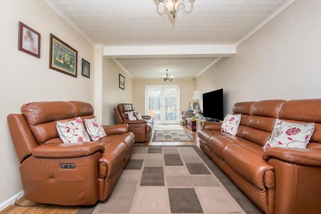 5 bed Semi-Detached for sale Image 4