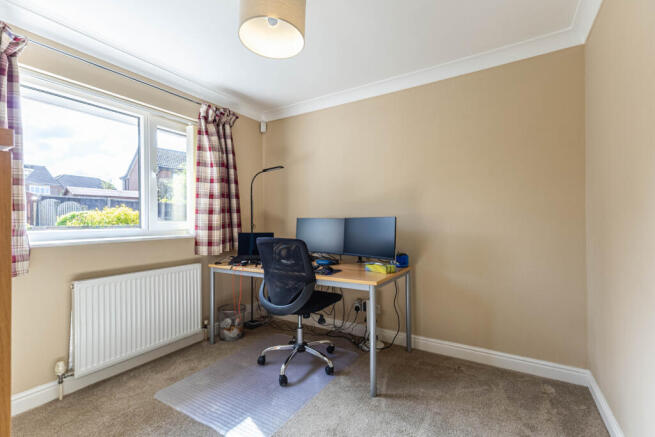 3 bed Bungalow for sale Image 12