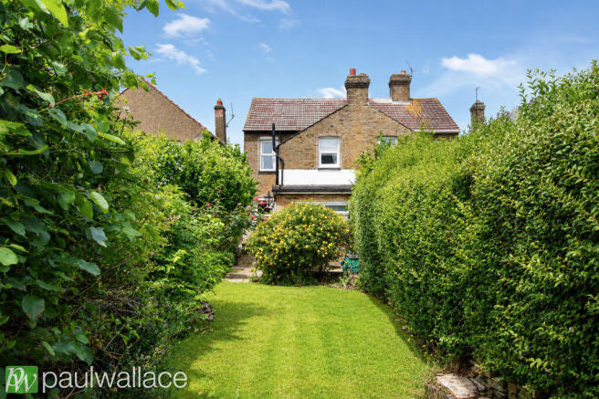 Whitley Road, Hoddesdon | Chain Free Character Home with 100' South-Facing Garden photo 4