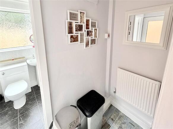 2 bed Terraced for sale Image 7