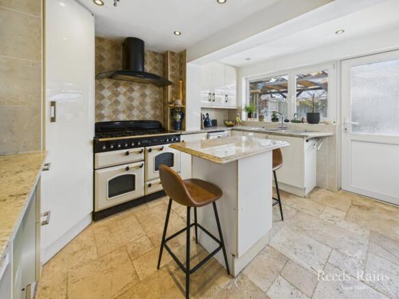 3 bed Semi-Detached for sale Image 5