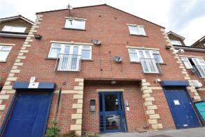 12, Hunters Court, Hunters Way, Halton, Leeds LS15 0LB