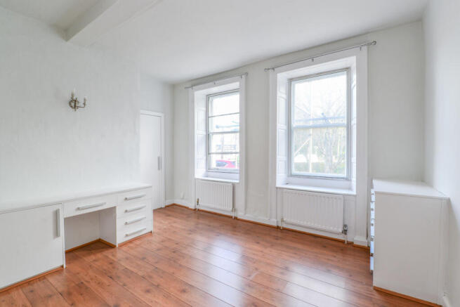 2 bed Apartment for sale Image 5