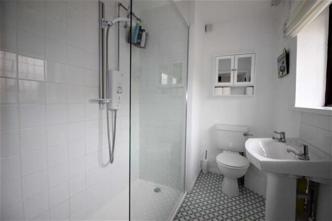 Shower Room:
