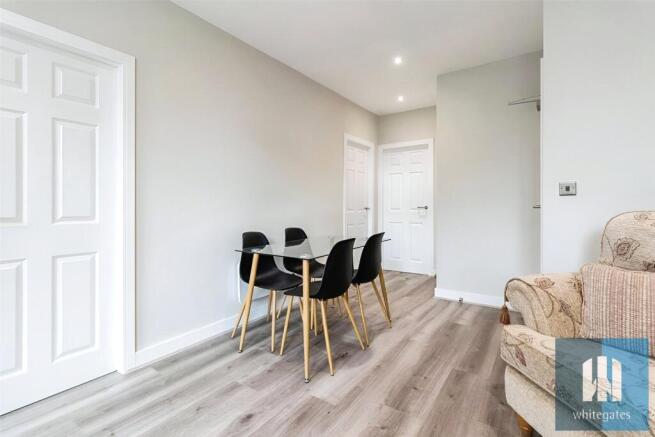 2 bed Apartment to rent Image 10