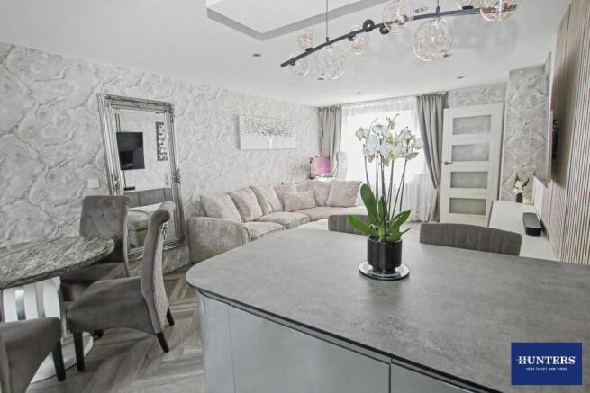 3 bed Semi-Detached for sale Image 4