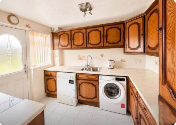 2 bed Terraced for sale Image 9