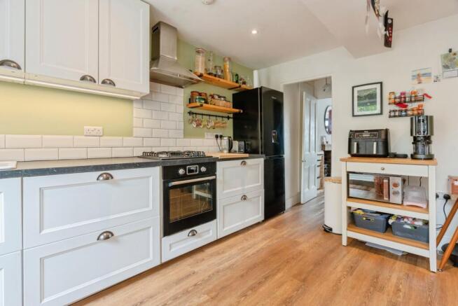 2 bed Terraced for sale Image 5