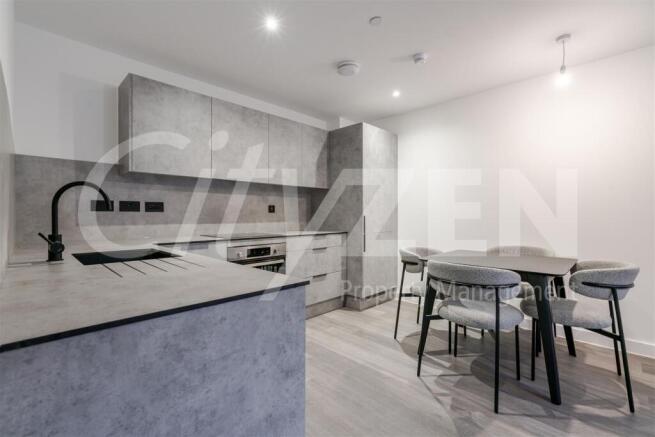 KITCHEN/DINING AREA