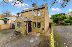 2, Vicarage Gardens, Huddersfield Road, Oldham OL3 5EG