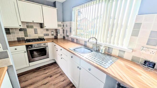 2 bed Terraced for sale Image 5