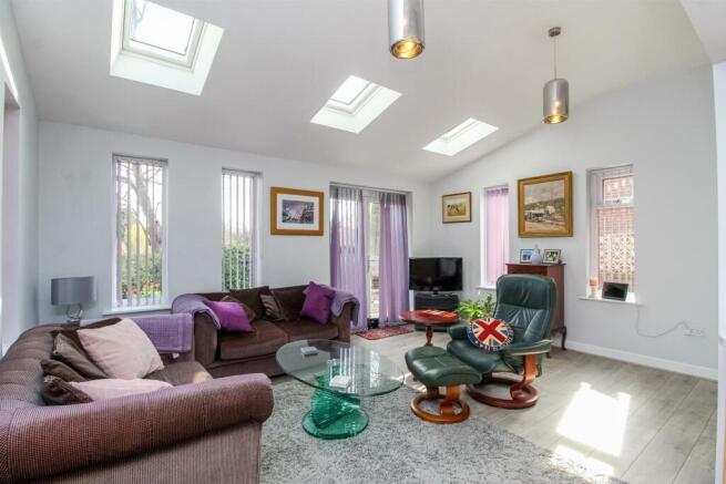 SITTING ROOM