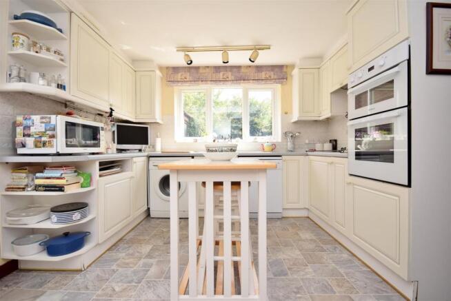 KITCHEN ASPECT TWO
