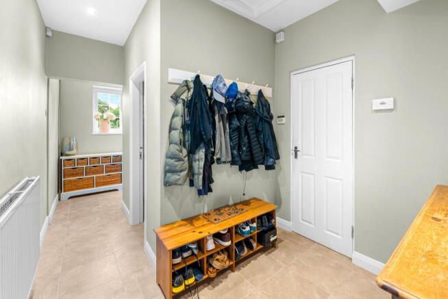 4 bed Detached for sale Image 12